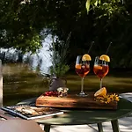 Hotel Hoeve Buytenhout